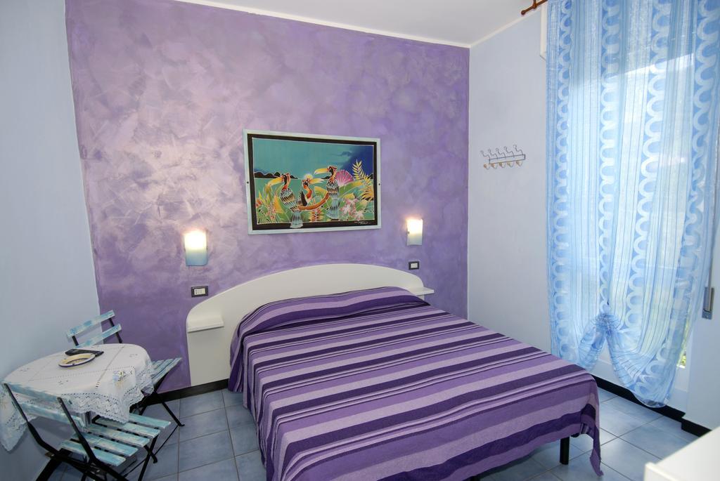 Villa Caribe Affittacamere Μοντερόσο αλ Μάρε Δωμάτιο φωτογραφία